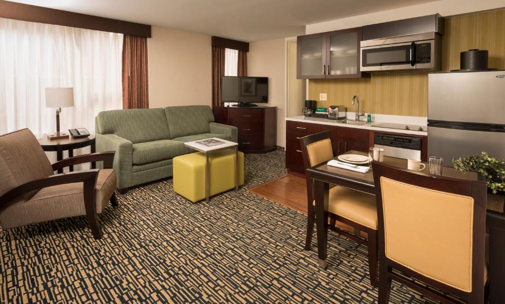 Homewood Suites Chicago Downtown - Magnificent Mile Main image 2